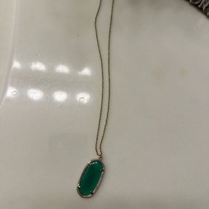 Green Kendra Scott long necklace